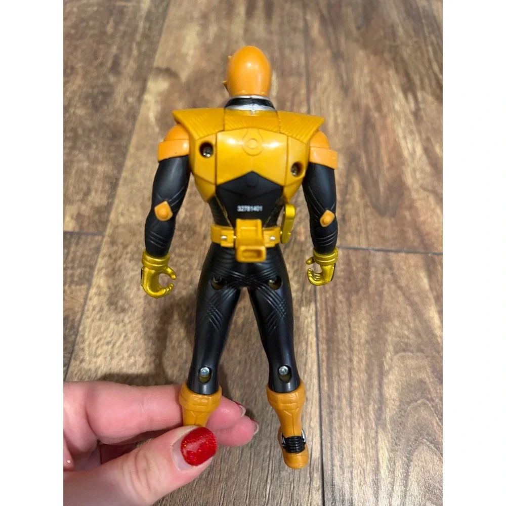 Bandai Power Rangers Super Ninja Steel Gold Ranger 7 Inch Action Figure 2018 - Picture 4 of 5
